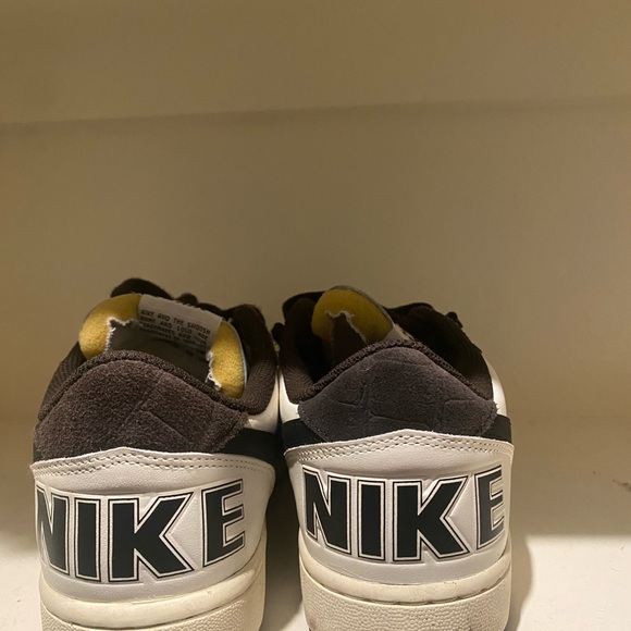 Nike dark brown and White Low-Top Sneakers main image 6